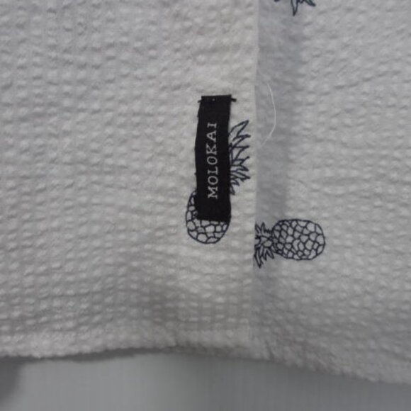 Molokai Seersucker White and Navy Blue Pineapple Button Down Shirt - Picture 5 of 12